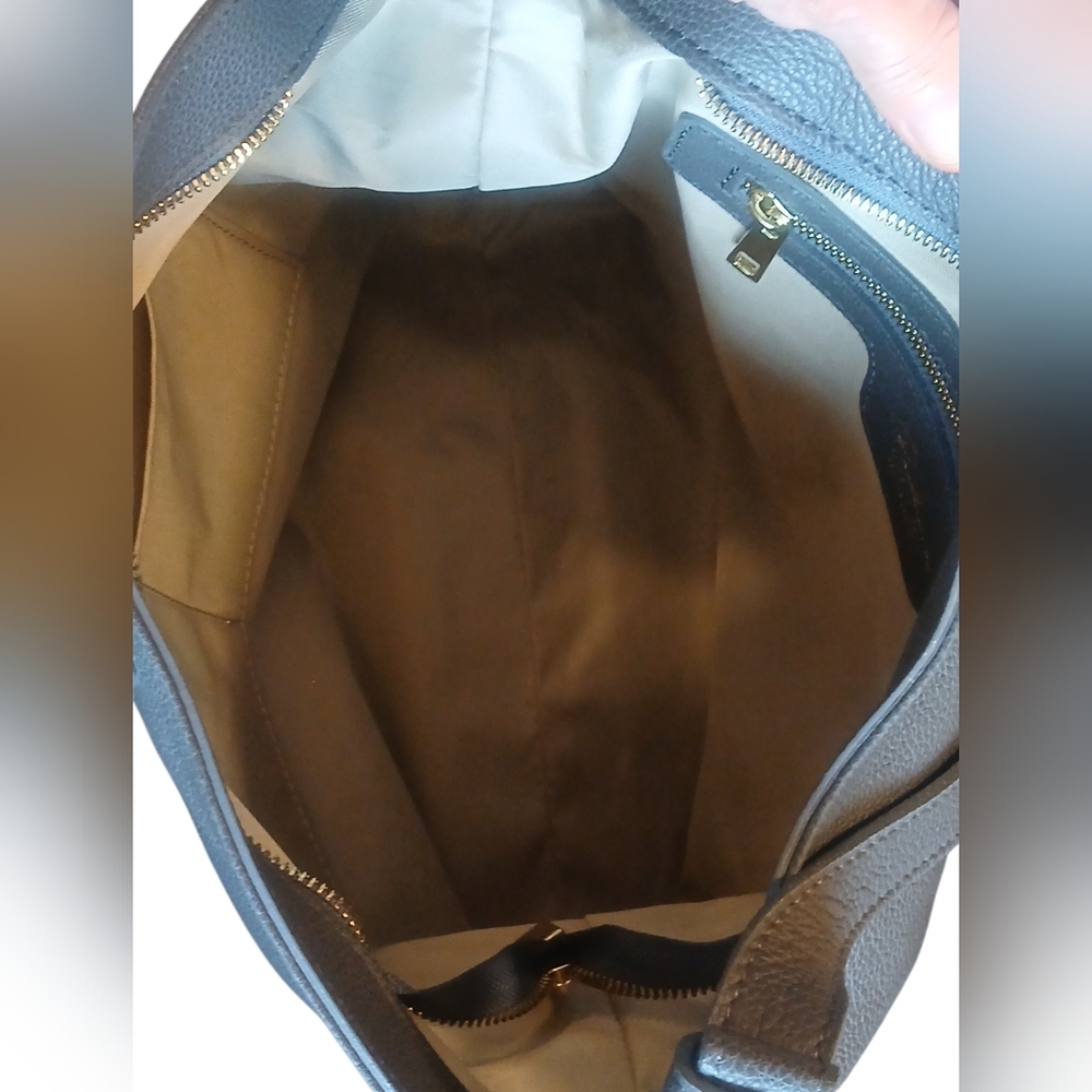 Paolina -Genuine Leather Shoulder Bag, NWT, Gray, 2 Open/1 Large Zippered Pocket - Picture 8 of 14